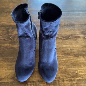 Candies Women's FANSVNAVY Velvet Ankle Boots Size 6